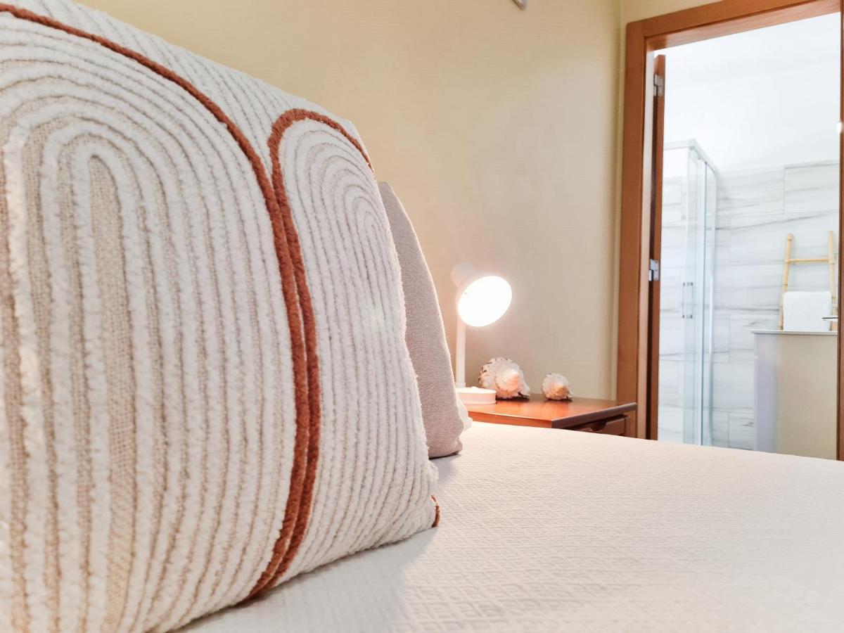 Casa Tombua - Pool - Beach & Center 300M - Ac - Wifi كارفويرو المظهر الخارجي الصورة